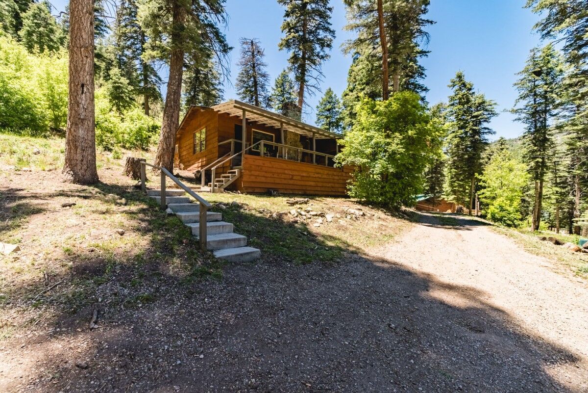 ruidoso vacation rental tucked away in tall pines