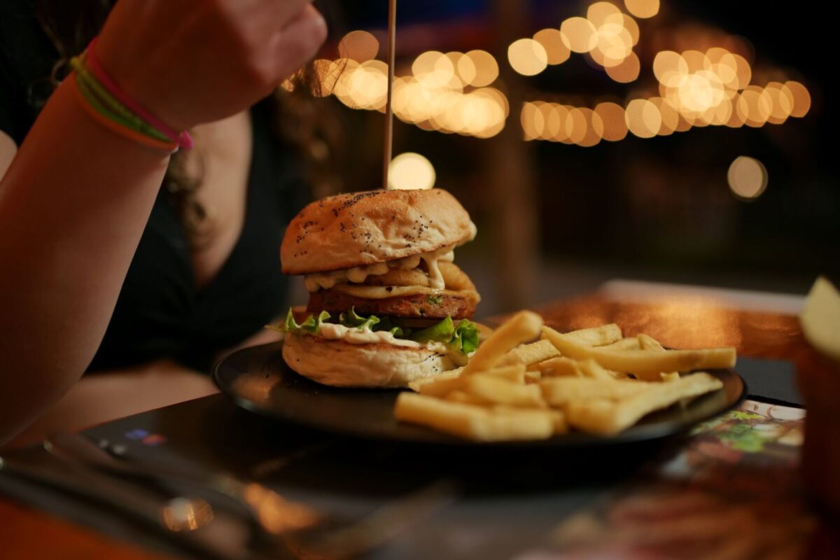 burger at local bar in Ruidoso NM
